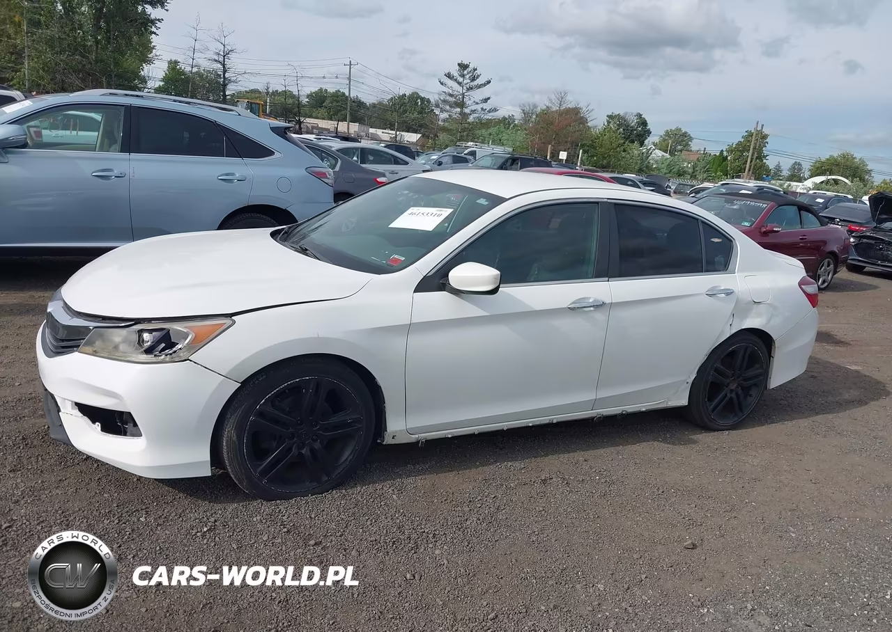 2017 Honda Accord Sport VIN:1HGCR2F52HA116373 - 14