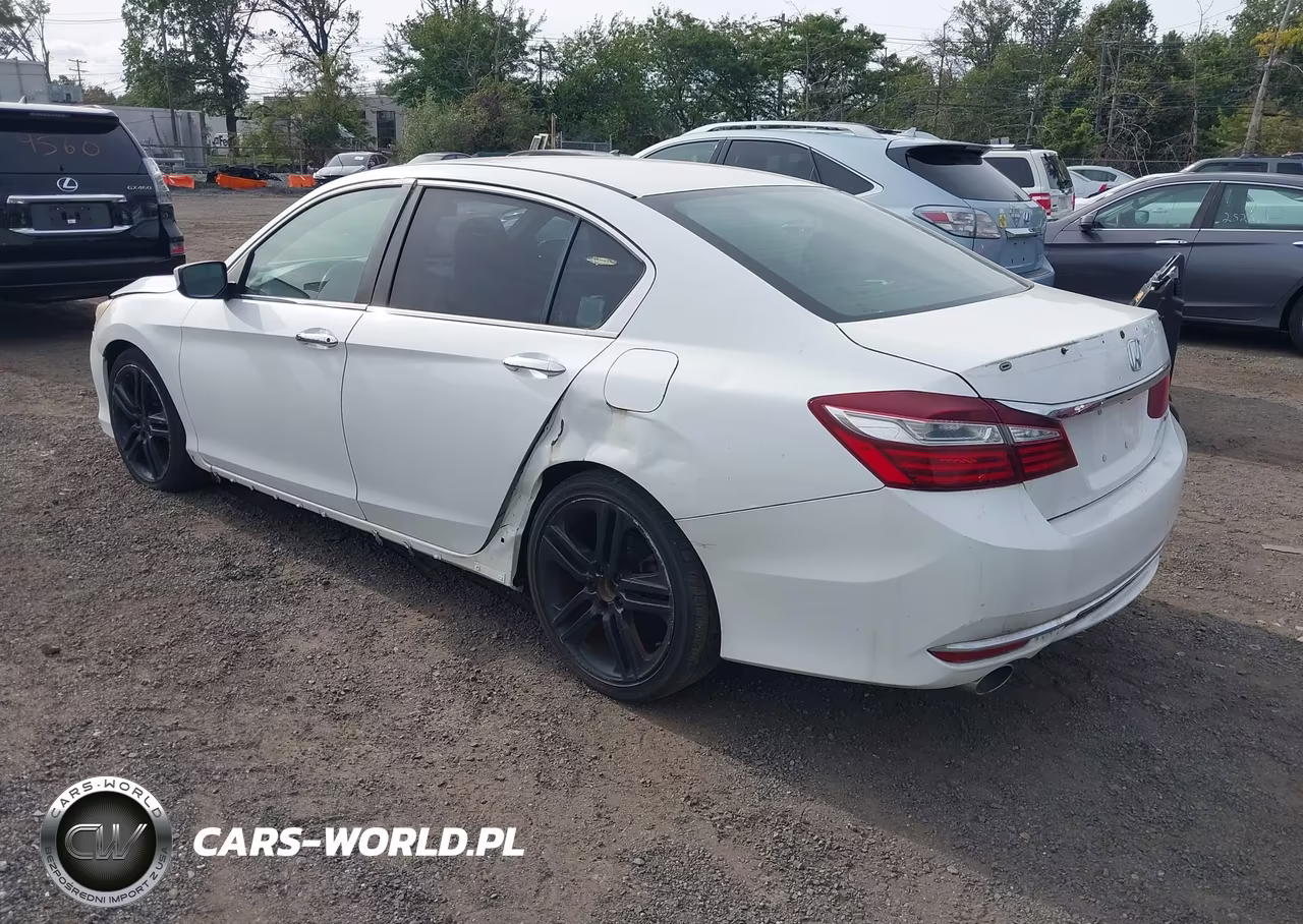 2017 Honda Accord Sport VIN:1HGCR2F52HA116373 - 3