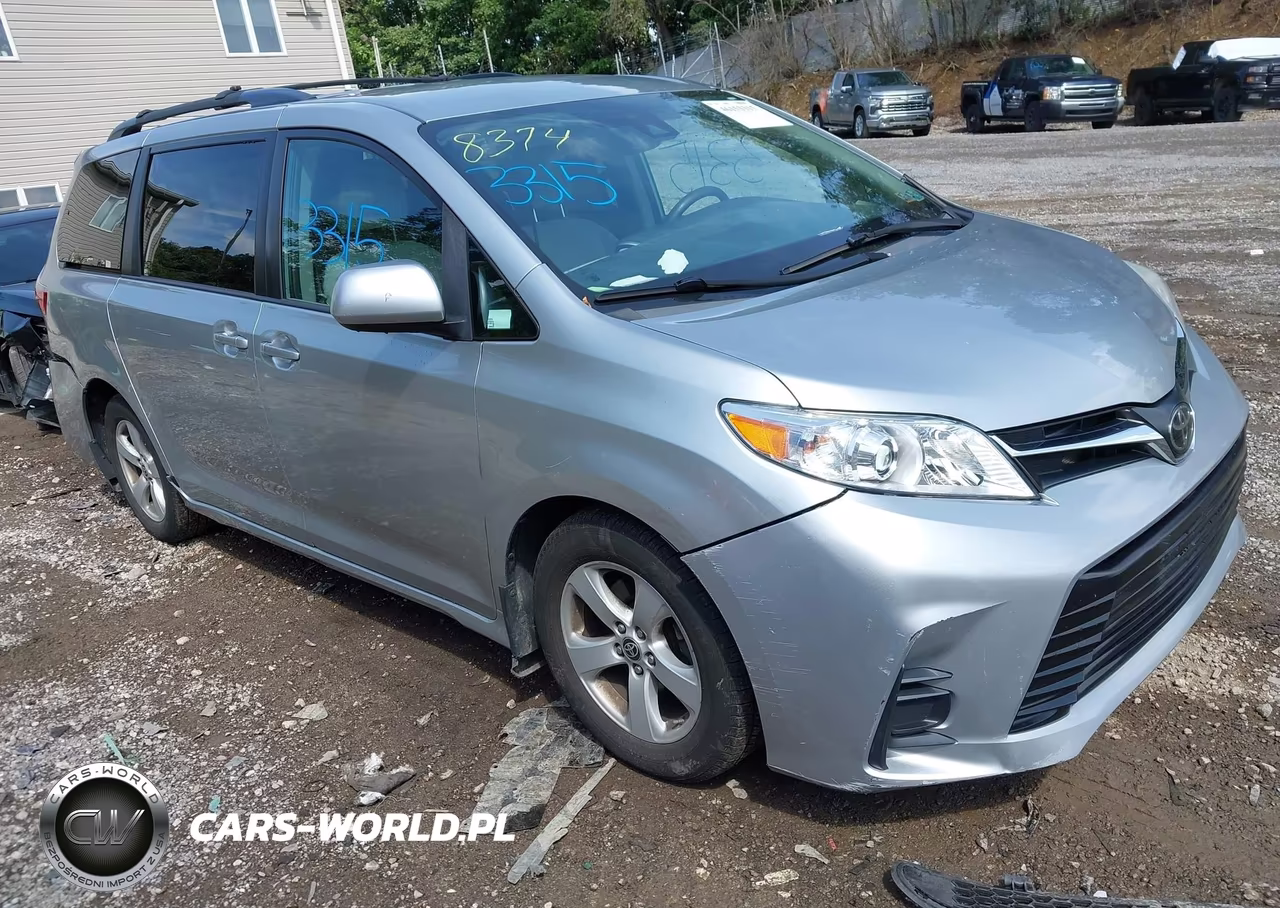 2020 Toyota Sienna Le