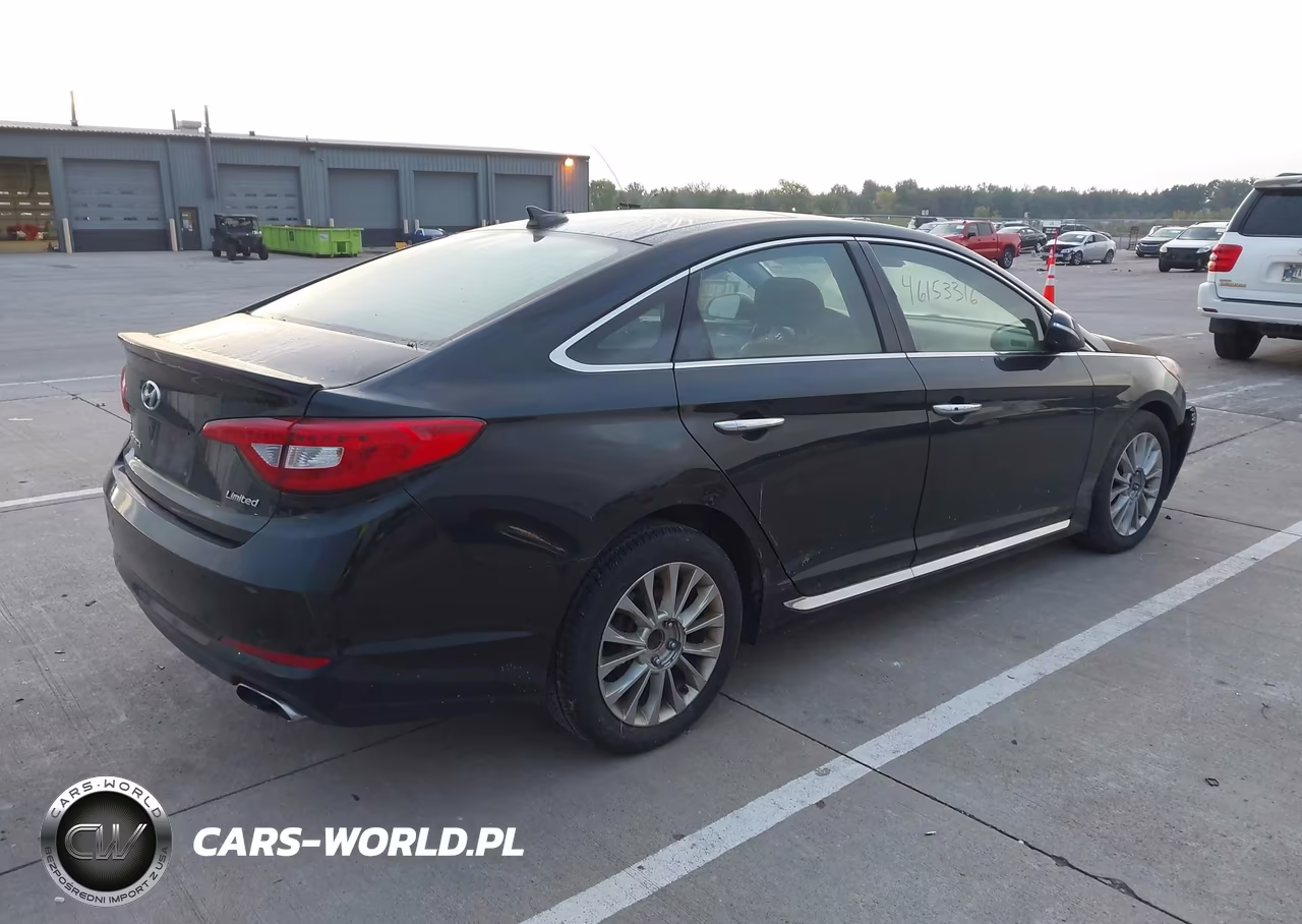 2015 Hyundai Sonata Limited VIN:5NPE34AF0FH161418 - 4