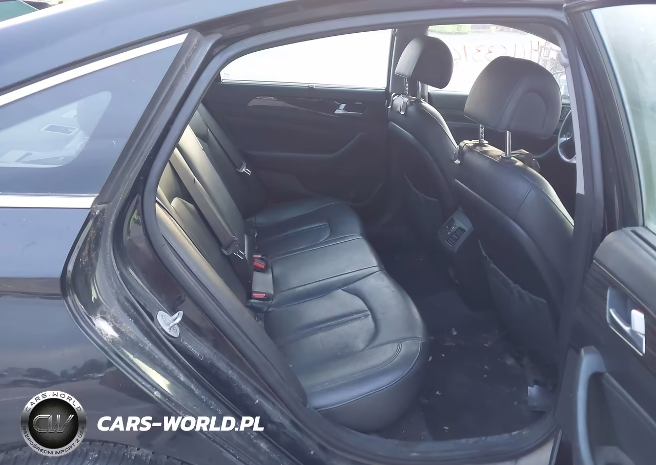2015 Hyundai Sonata Limited VIN:5NPE34AF0FH161418 - 8