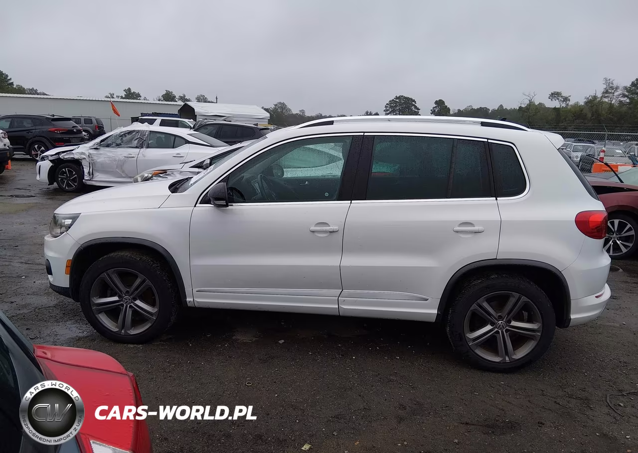2017 Volkswagen Tiguan 2.0T Sport VIN:WVGUV7AX3HK011559 - 14