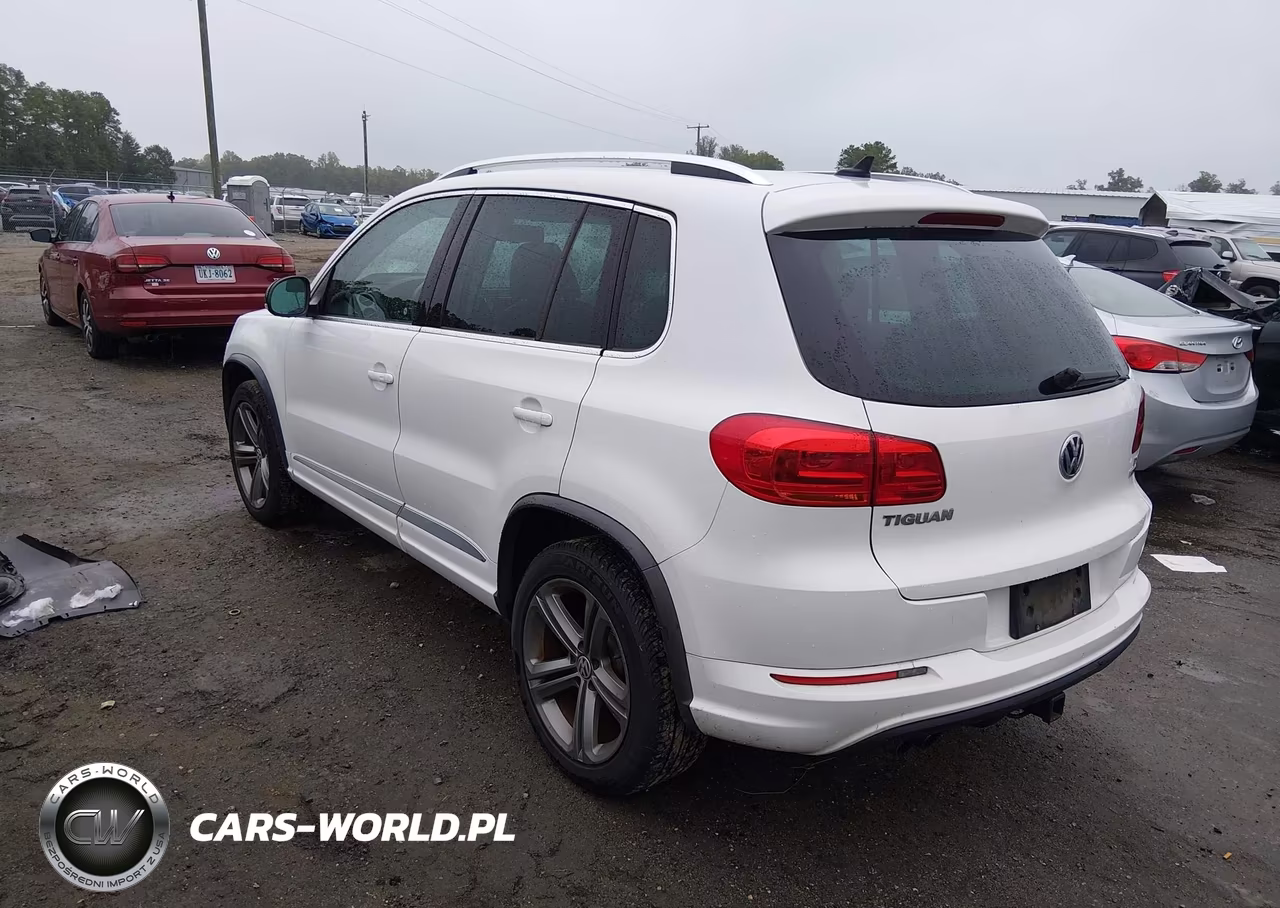 2017 Volkswagen Tiguan 2.0T Sport VIN:WVGUV7AX3HK011559 - 3