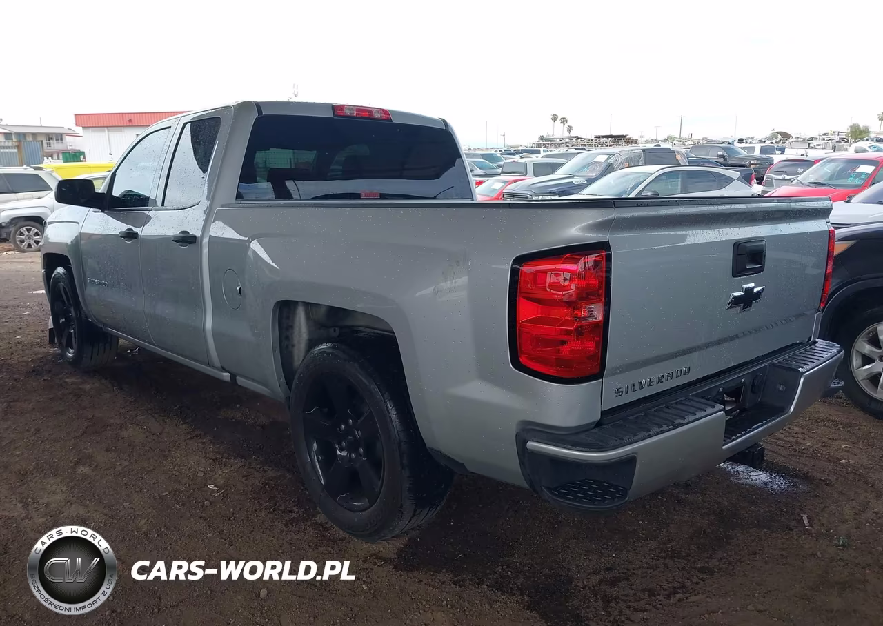 2017 Chevrolet Silverado 1500 Custom VIN:1GCRCPEHXHZ108820 - 3