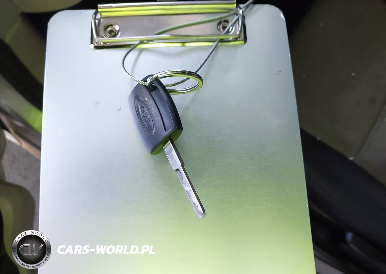2012 Ford Fiesta S VIN:3FADP4AJ2CM103195 - 11