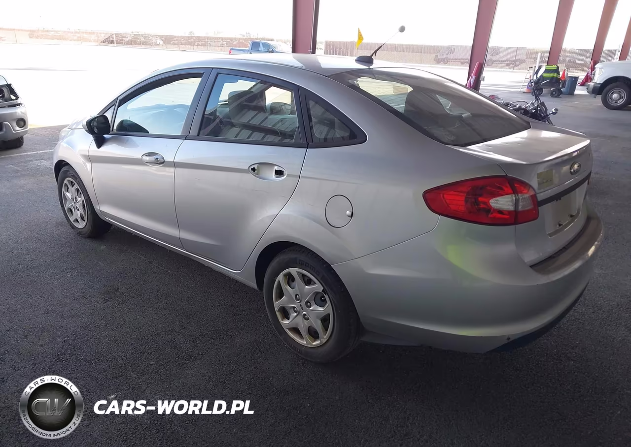 2012 Ford Fiesta S VIN:3FADP4AJ2CM103195 - 3