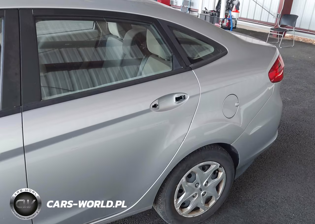 2012 Ford Fiesta S VIN:3FADP4AJ2CM103195 - 6