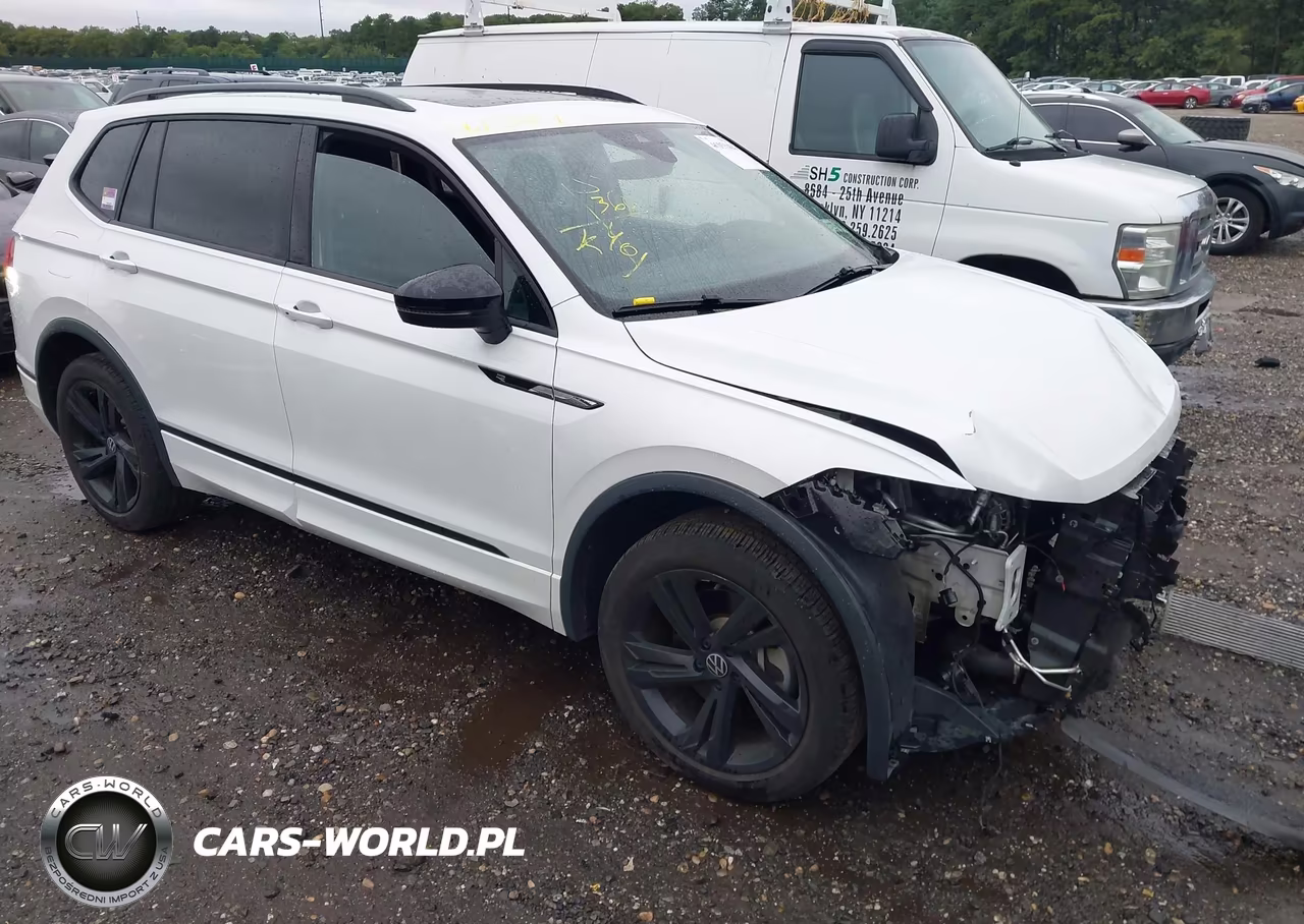 2024 Volkswagen Tiguan 2.0T Se R-Line Black VIN:3VV8B7AX1RM110164 - 1