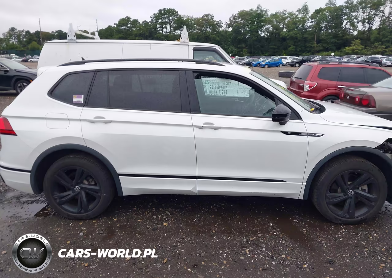 2024 Volkswagen Tiguan 2.0T Se R-Line Black VIN:3VV8B7AX1RM110164 - 13
