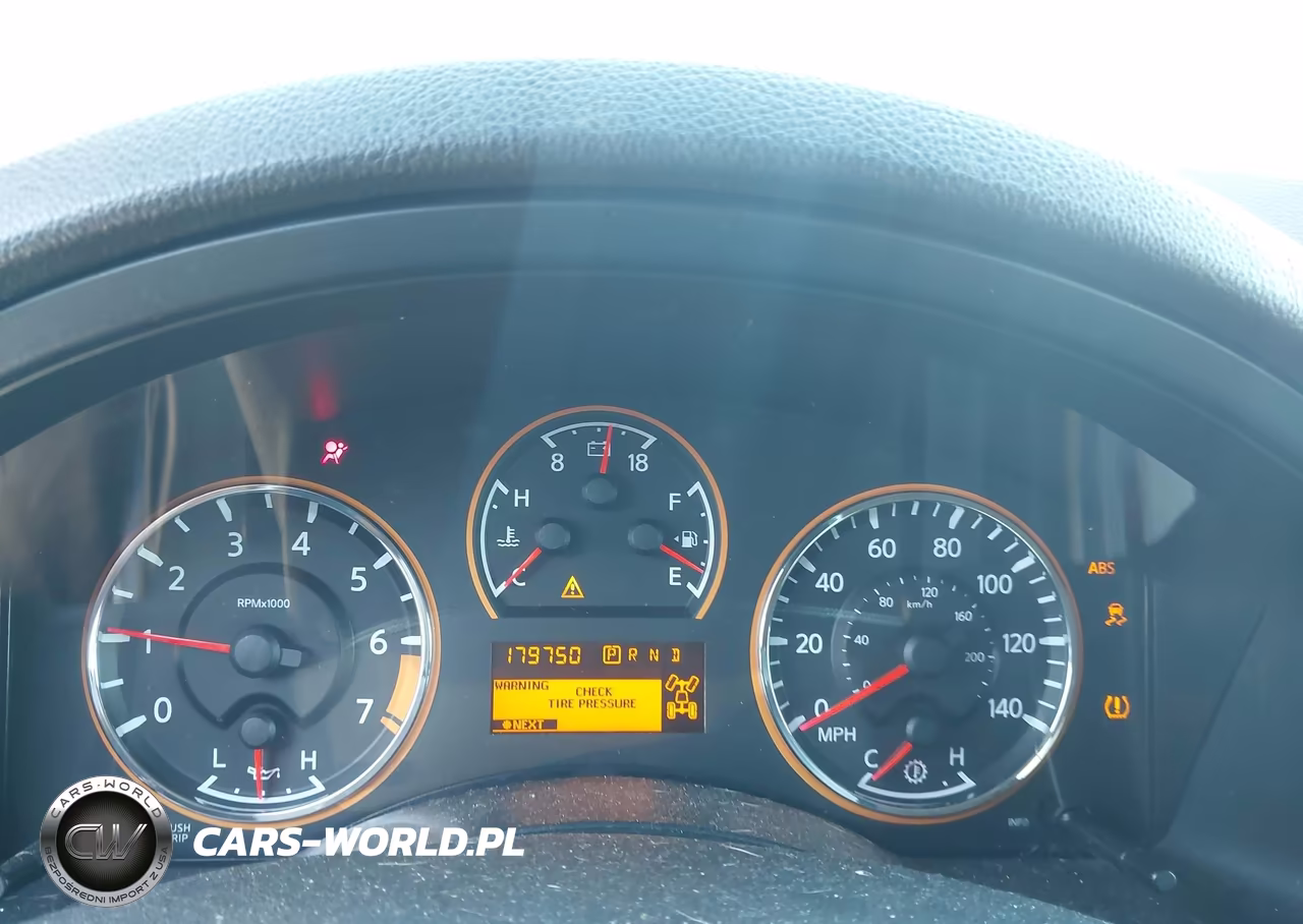 2014 Nissan Armada Platinum VIN:5N1AA0NE5EN603926 - 7