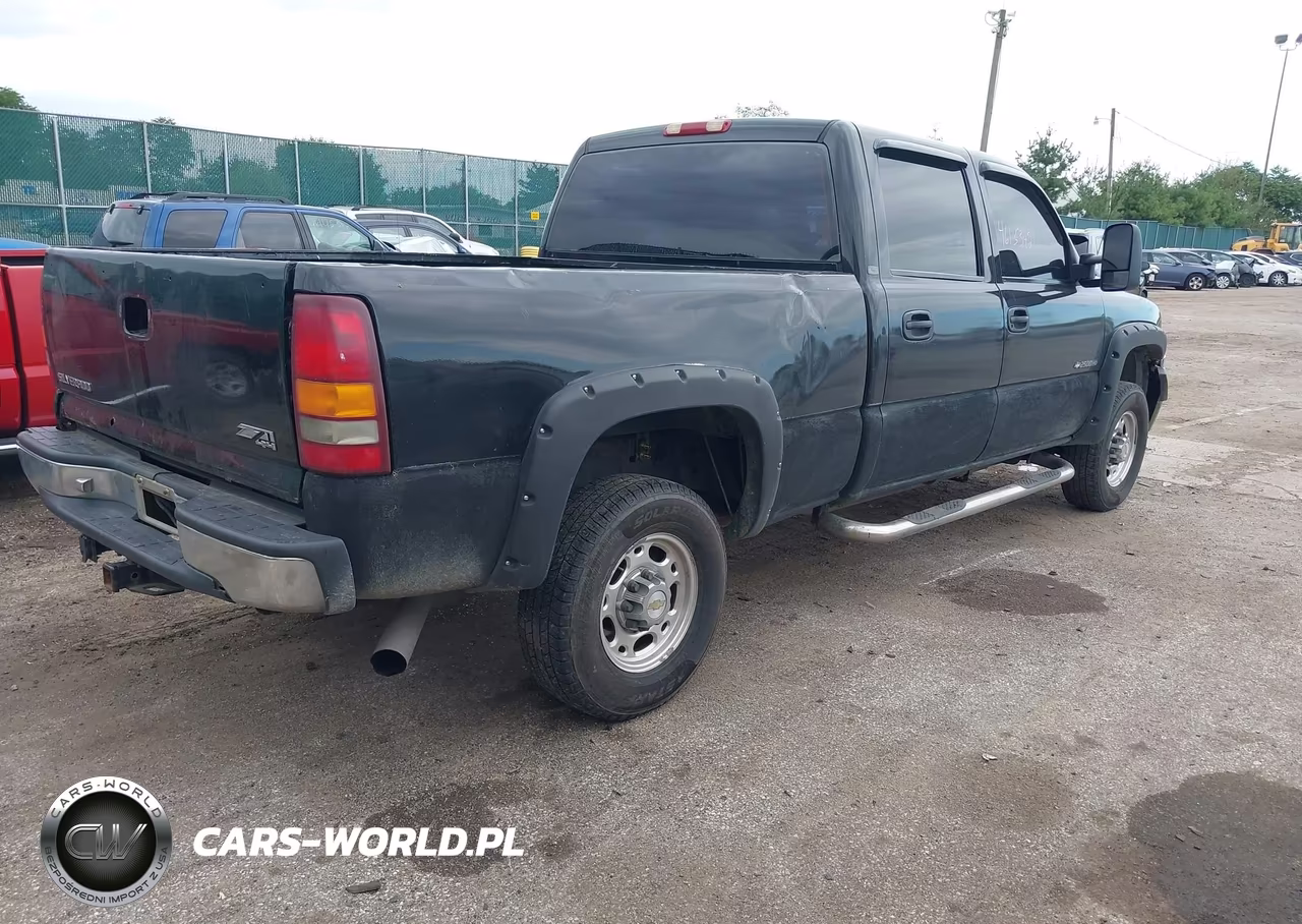 2001 Chevrolet Silverado 2500Hd Lt VIN:1GCHK23U21F192656 - 4