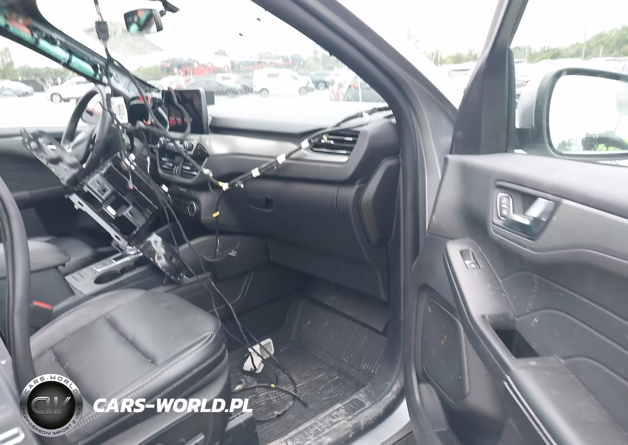 2022 Ford Escape Titanium VIN:1FMCU9J94NUC00104 - 5
