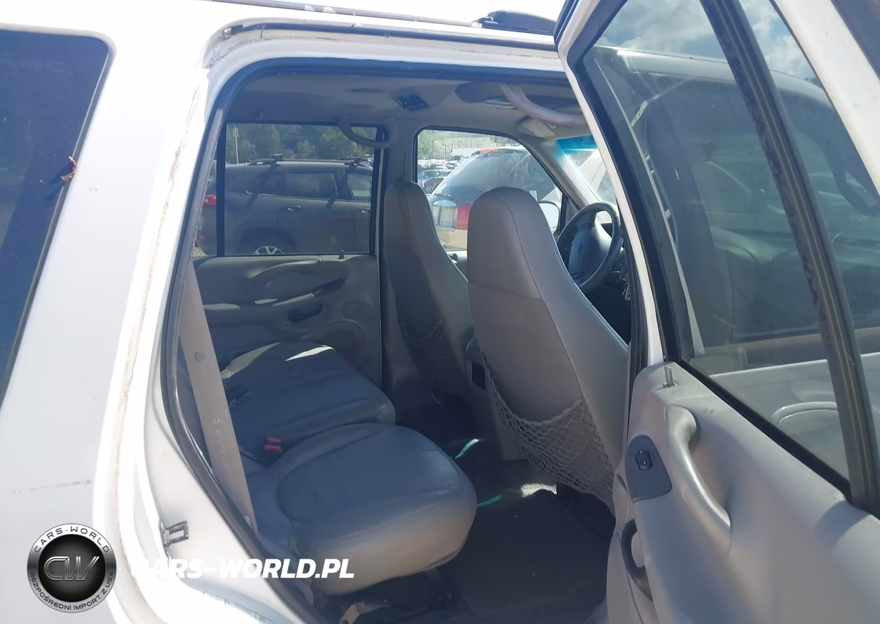 1999 Ford Expedition Eddie Bauer-Xlt VIN:1FMPU18L2XLA21069 - 8