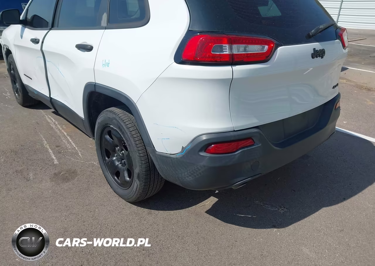 2015 Jeep Cherokee Sport VIN:1C4PJLAB8FW579130 - 13