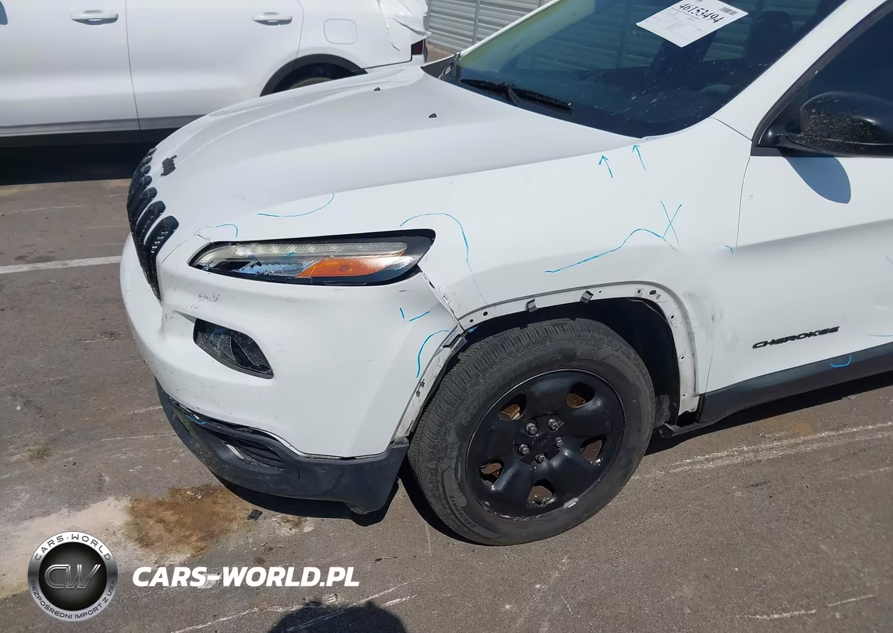 2015 Jeep Cherokee Sport VIN:1C4PJLAB8FW579130 - 6