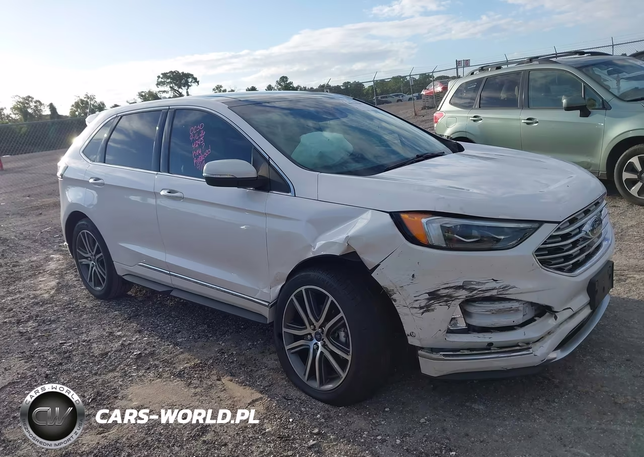 2019 Ford Edge Titanium