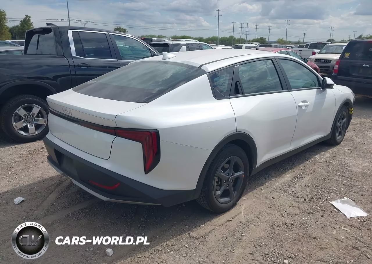 2026 Kia K4 Lxs VIN:3KPFT4DE2TE256439 - 4
