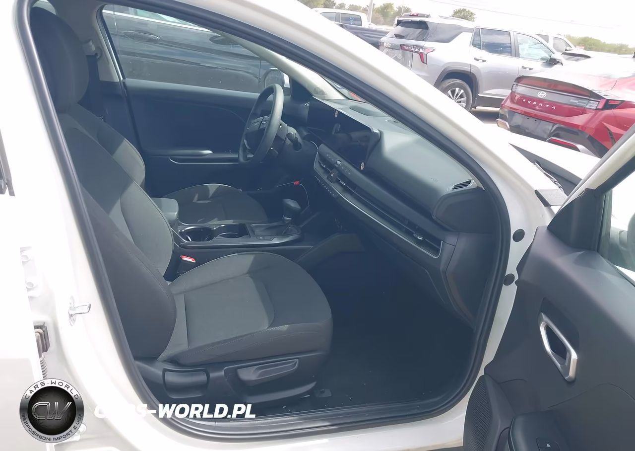 2026 Kia K4 Lxs VIN:3KPFT4DE2TE256439 - 5