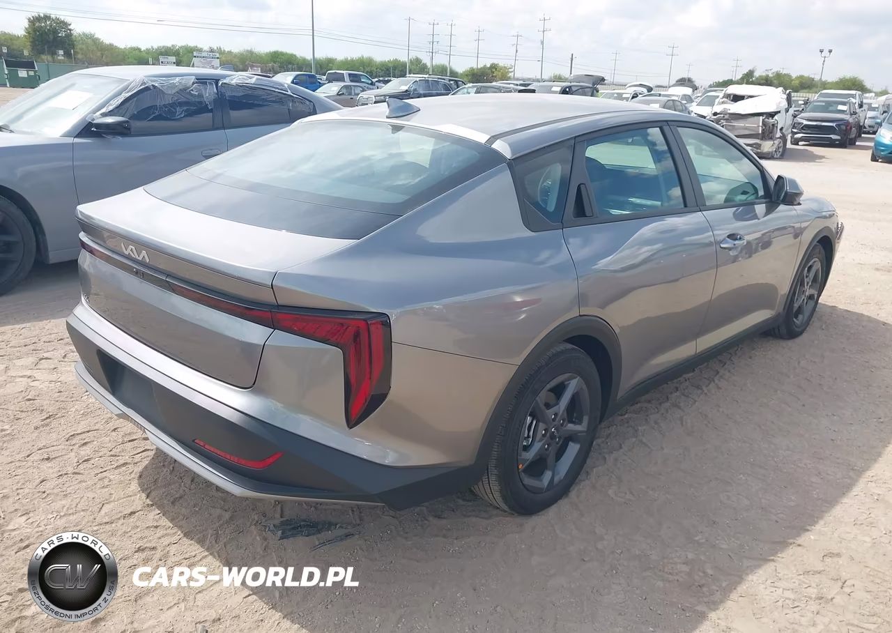 2026 Kia K4 Lxs VIN:3KPFT4DE9TE316085 - 4