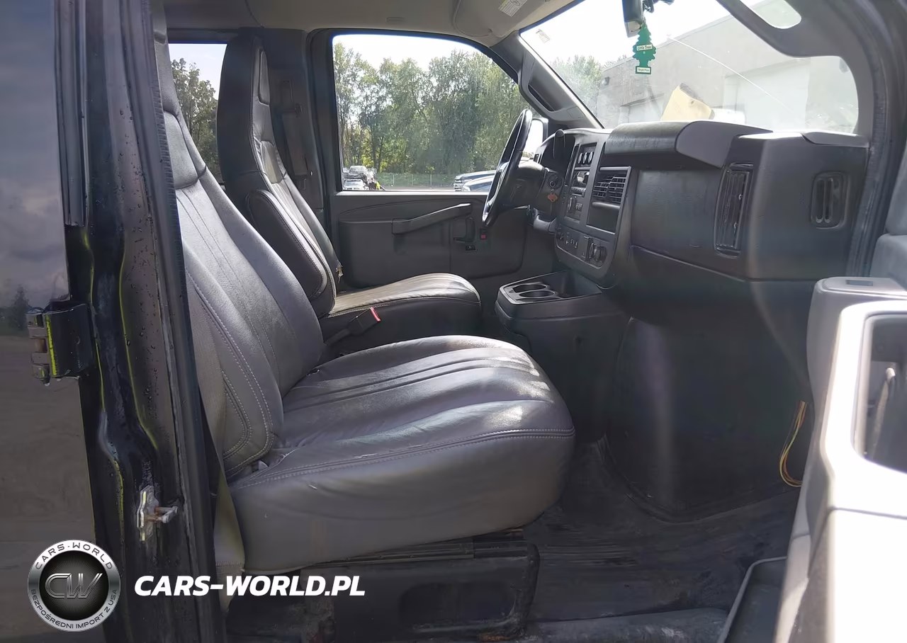 2016 Chevrolet Express 3500 Ls VIN:1GAZGNFF3G1280893 - 5