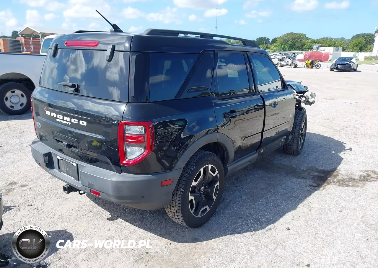 2021 Ford Bronco Sport Outer Banks VIN:3FMCR9C61MRA04048 - 4