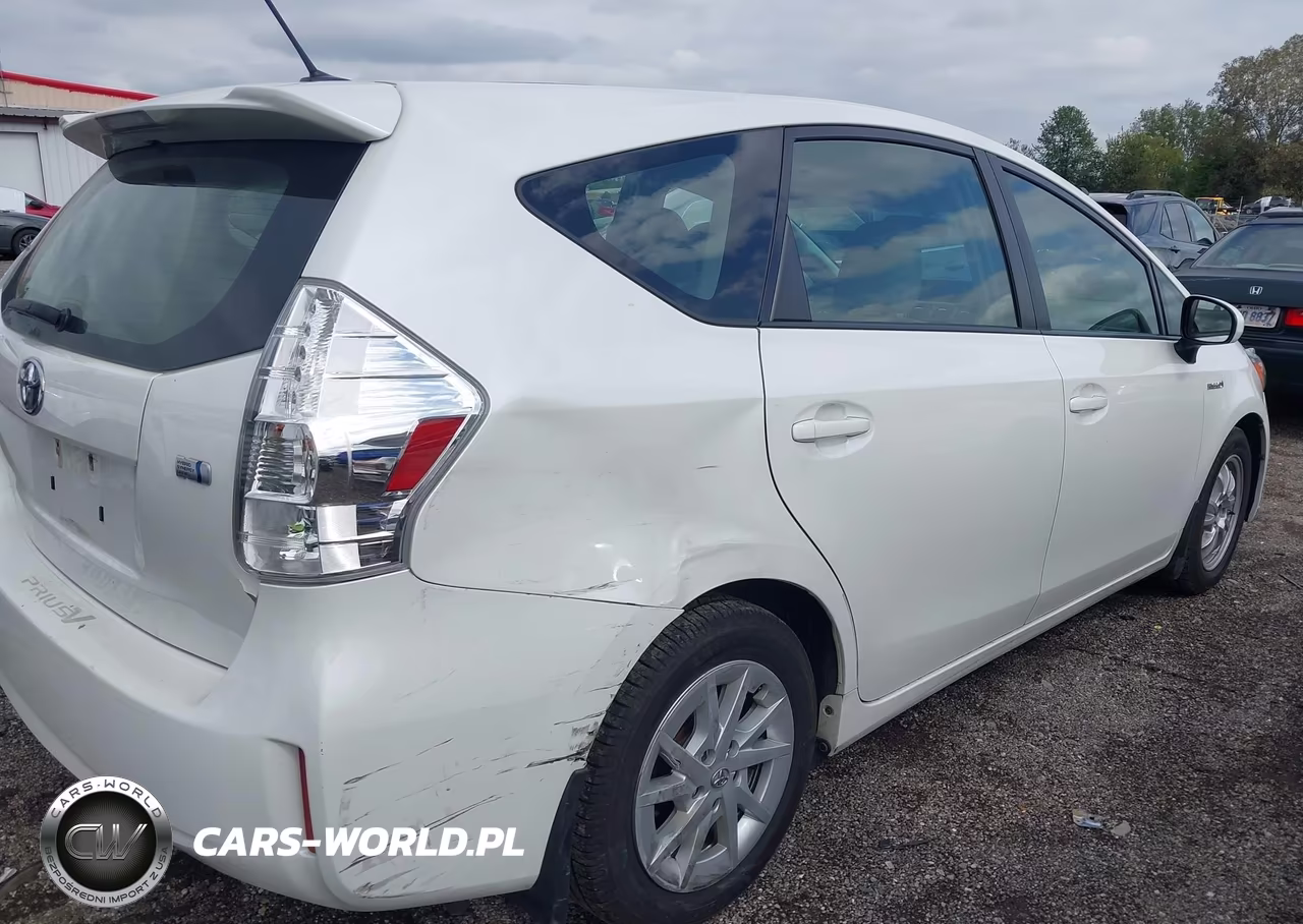 2012 Toyota Prius V Three VIN:JTDZN3EU8C3080088 - 6