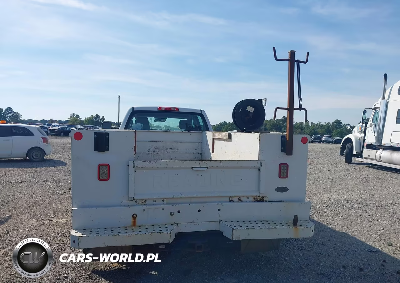 2018 Chevrolet Silverado 3500Hd Chassis Wt VIN:1GB4CYCG8JF214219 - 11