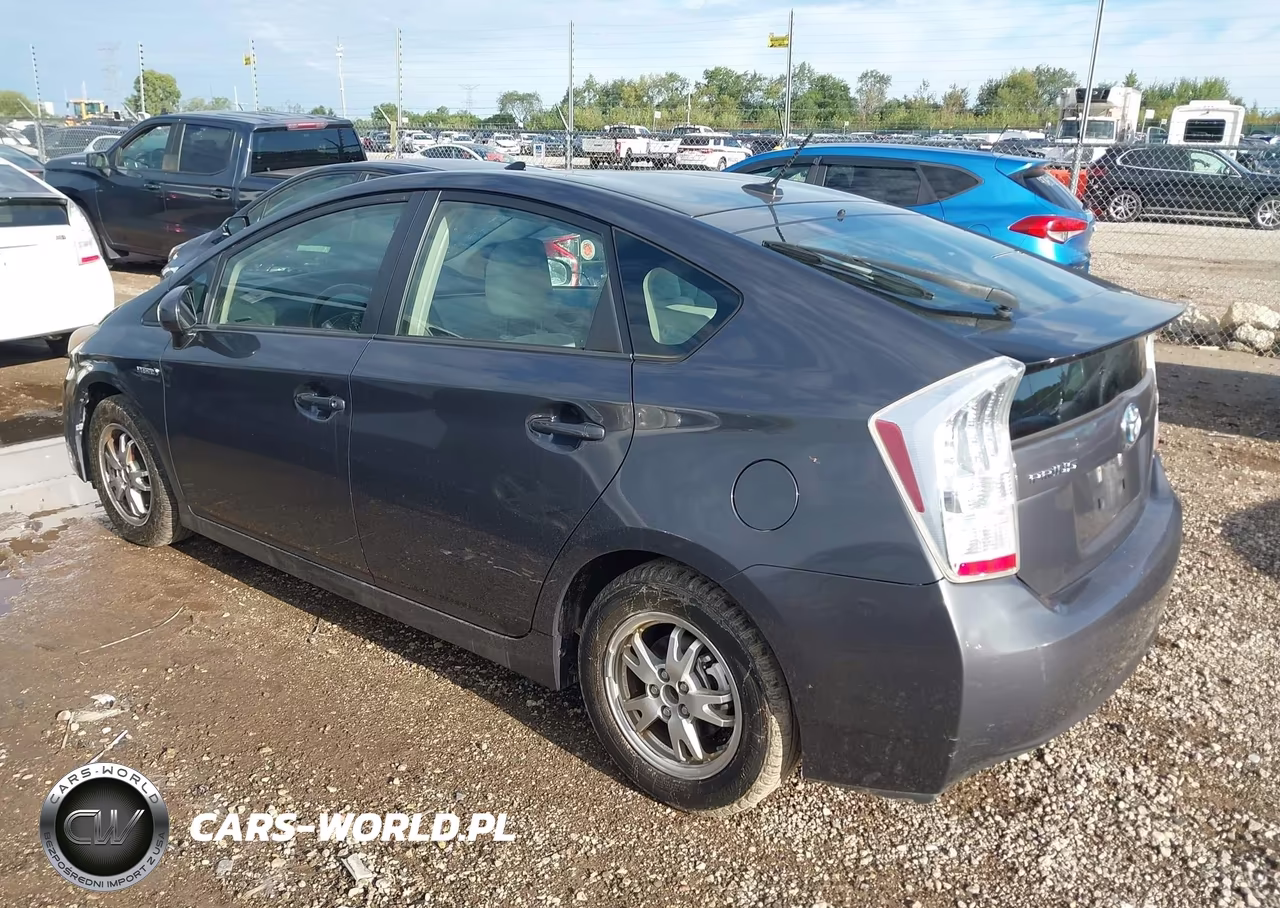 2011 Toyota Prius Two VIN:JTDKN3DU4B5354814 - 3