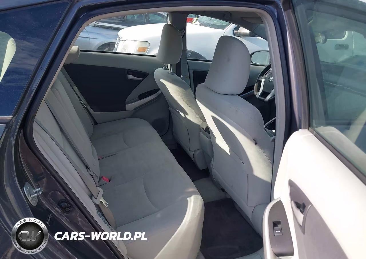 2011 Toyota Prius Two VIN:JTDKN3DU4B5354814 - 8
