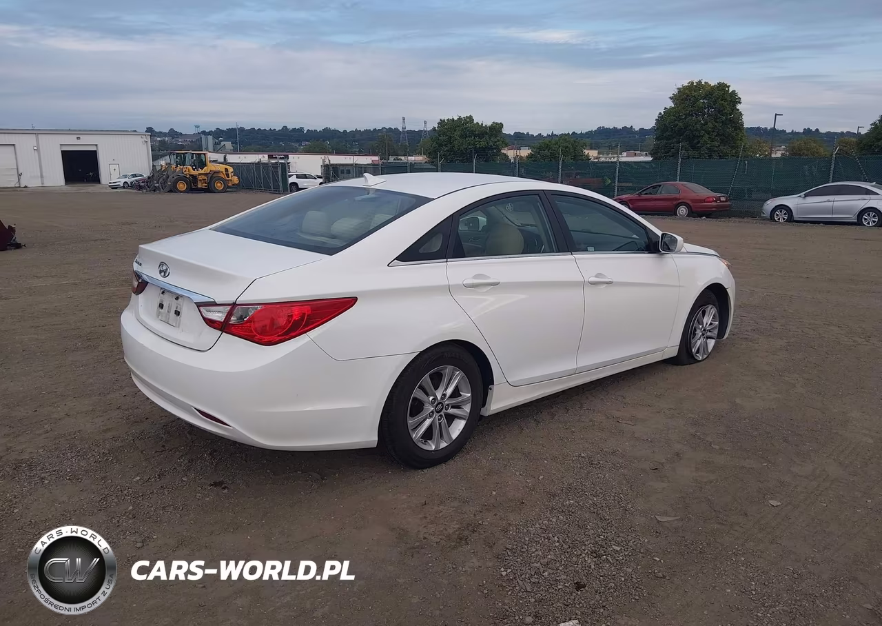 2011 Hyundai Sonata Gls VIN:5NPEB4AC5BH204136 - 4