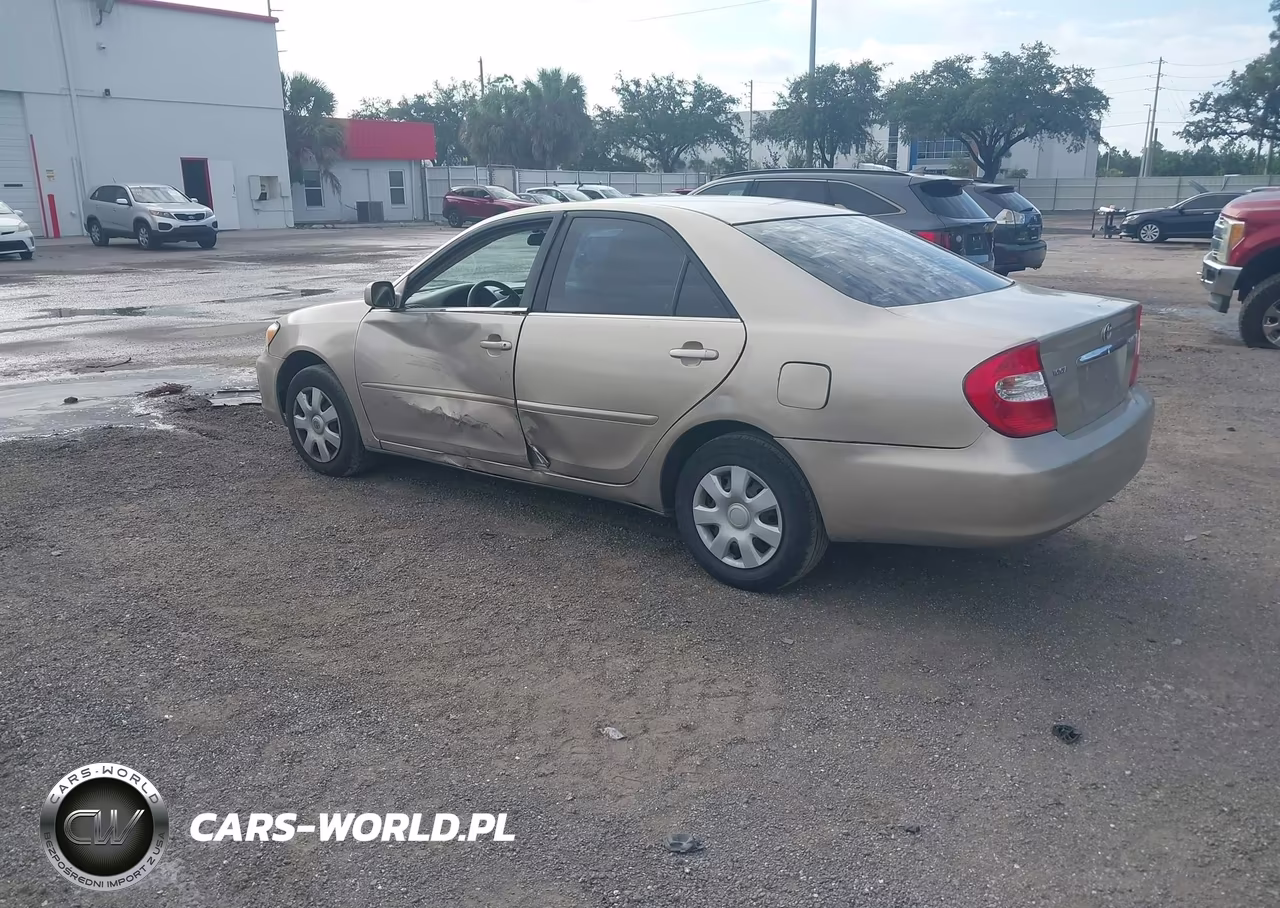 2003 Toyota Camry Le VIN:4T1BE32K43U124176 - 3