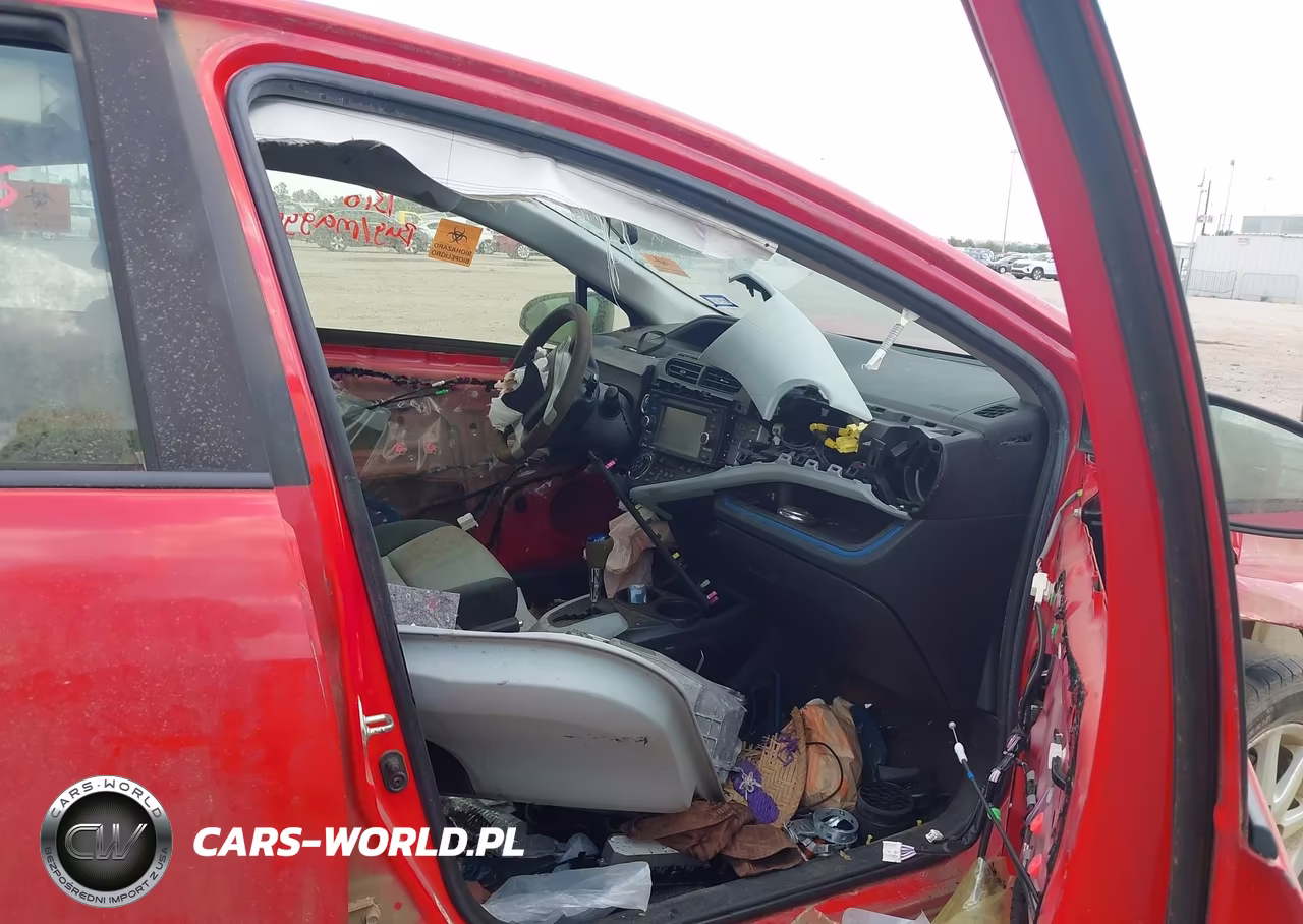 2012 Toyota Prius C Three VIN:JTDKDTB38C1506485 - 5