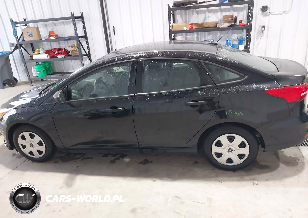 2017 Ford Focus S VIN:1FADP3E27HL337452 - 14