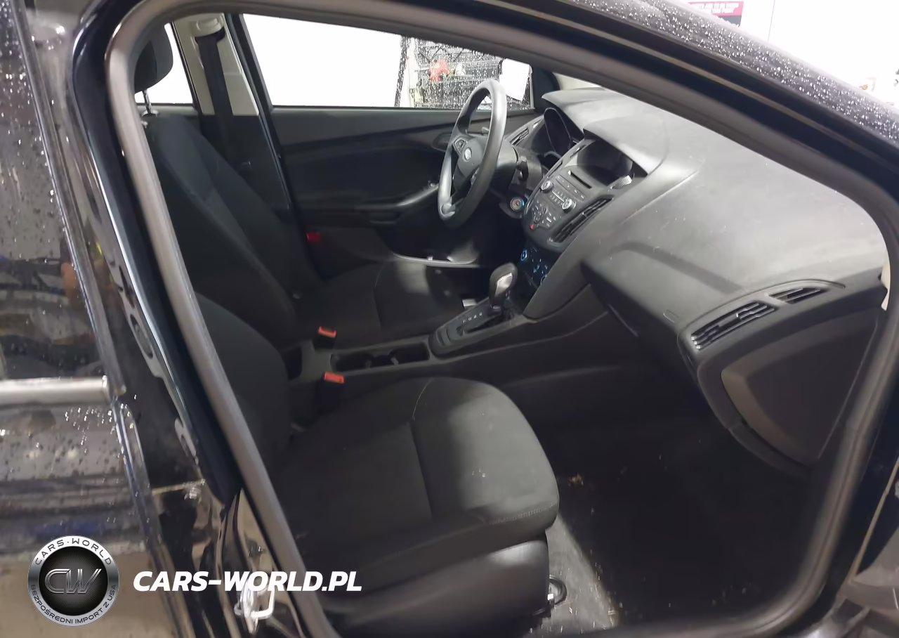 2017 Ford Focus S VIN:1FADP3E27HL337452 - 5