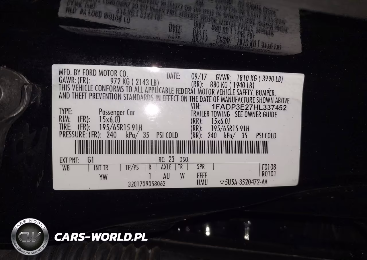 2017 Ford Focus S VIN:1FADP3E27HL337452 - 9