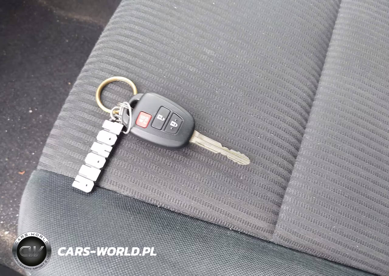 2016 Toyota Rav4 Le VIN:JTMBFREVXGJ070397 - 11