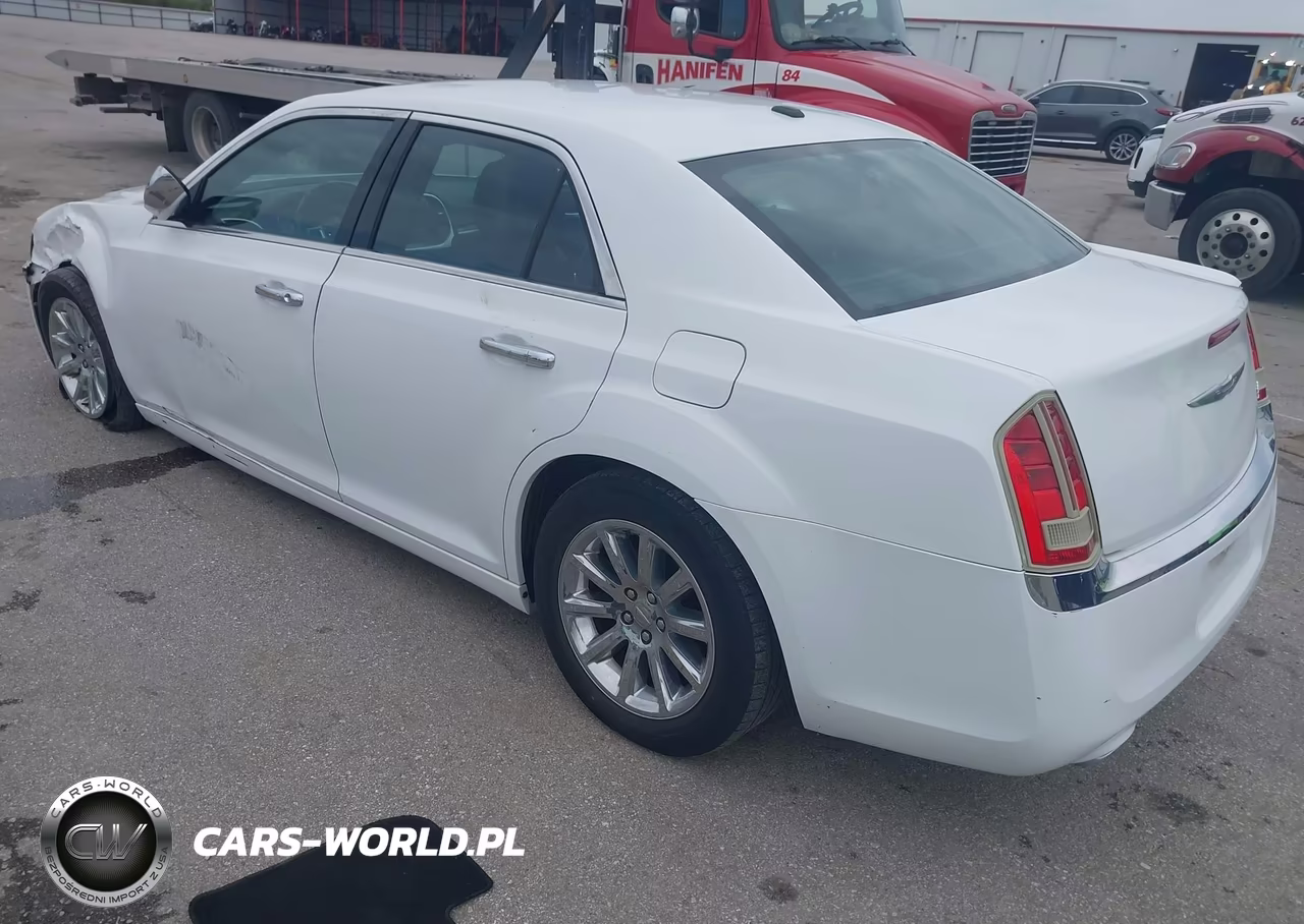 2014 Chrysler 300C VIN:2C3CCAEGXEH372954 - 3