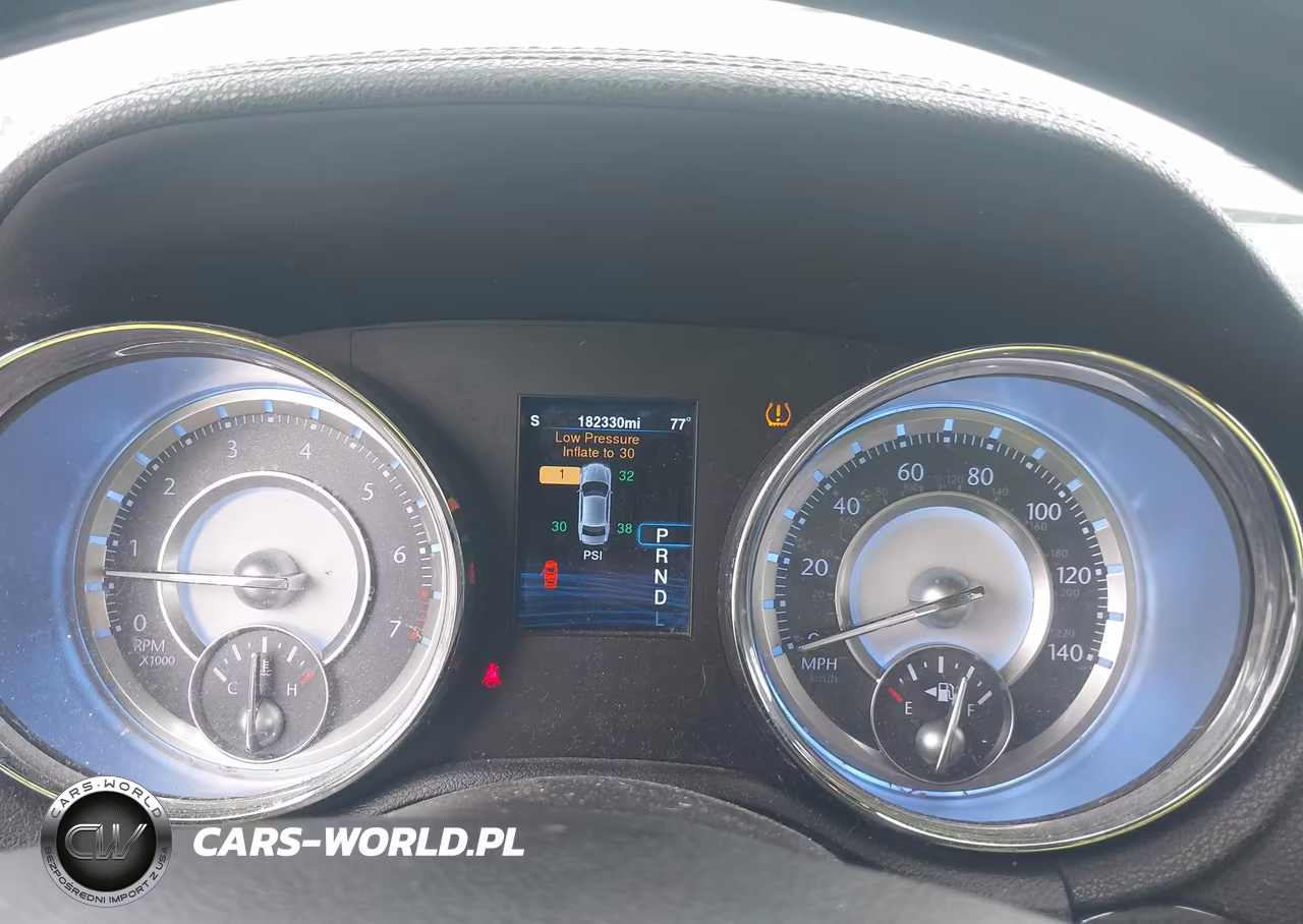 2014 Chrysler 300C VIN:2C3CCAEGXEH372954 - 7