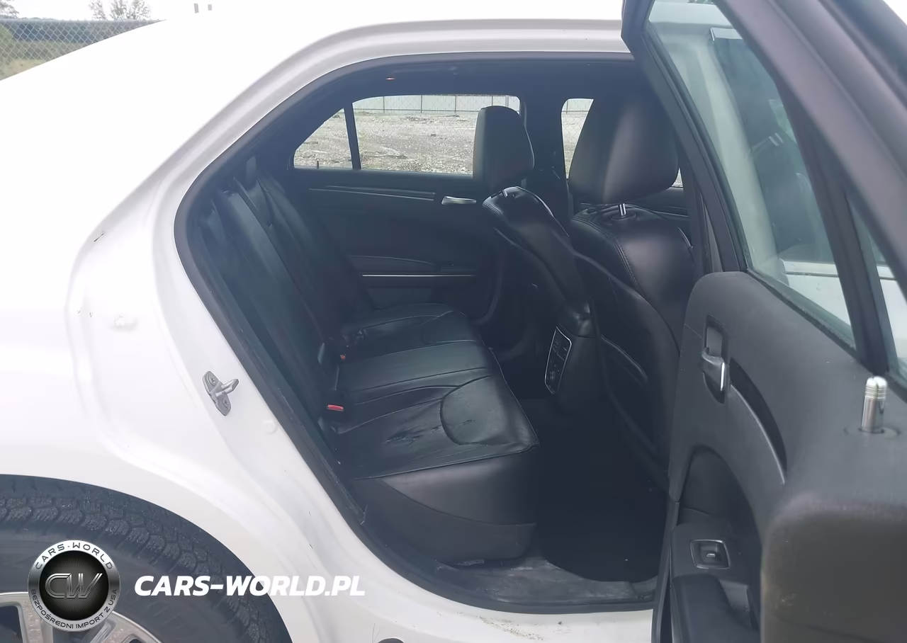 2014 Chrysler 300C VIN:2C3CCAEGXEH372954 - 8