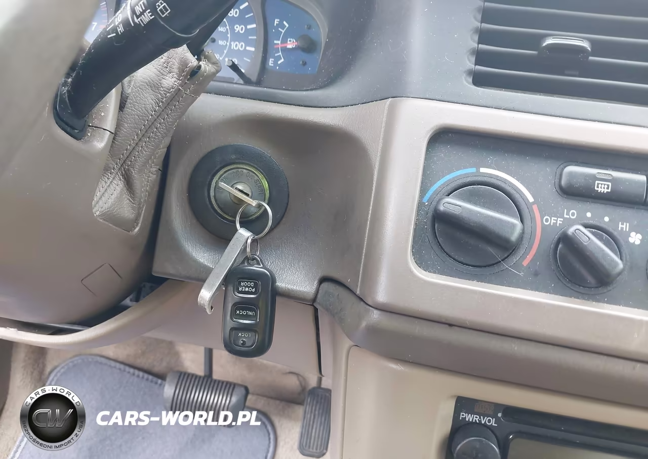 2002 Toyota Sienna Le VIN:4T3ZF13C32U489042 - 11