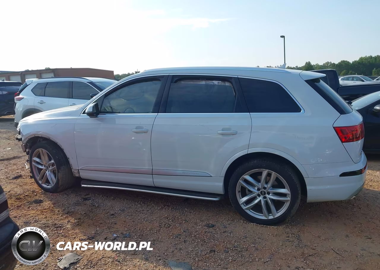 2018 Audi Q7 3.0T Premium VIN:WA1VAAF79JD054592 - 14