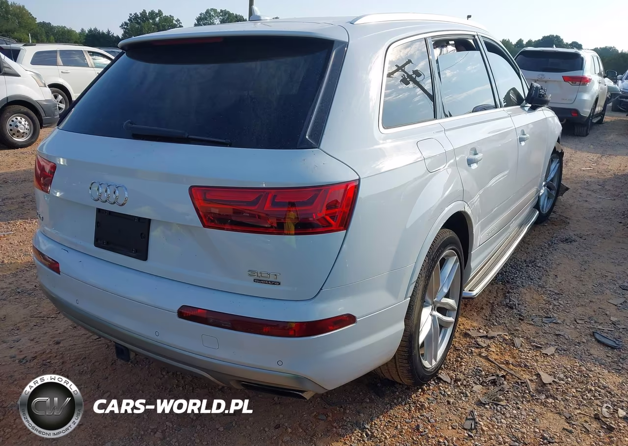 2018 Audi Q7 3.0T Premium VIN:WA1VAAF79JD054592 - 4