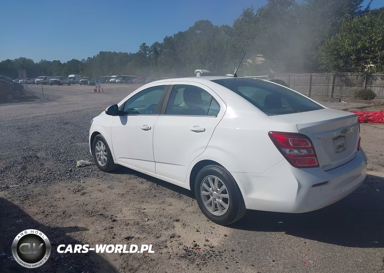 2020 Chevrolet Sonic VIN:1G1JD5SB1L4137054 - 3