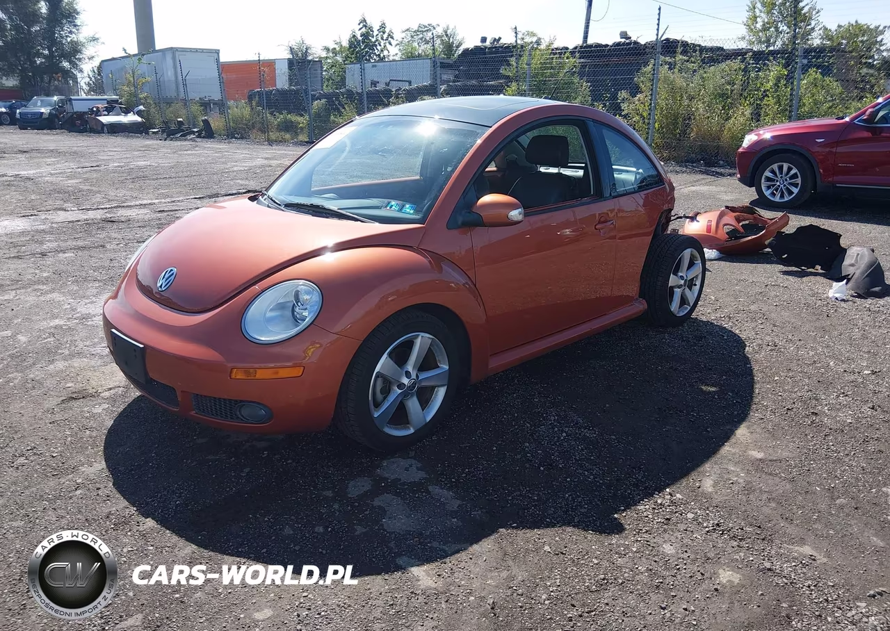 2010 Volkswagen New Beetle 2.5L Red Rock Edition VIN:3VWRG3AGXAM036578 - 2