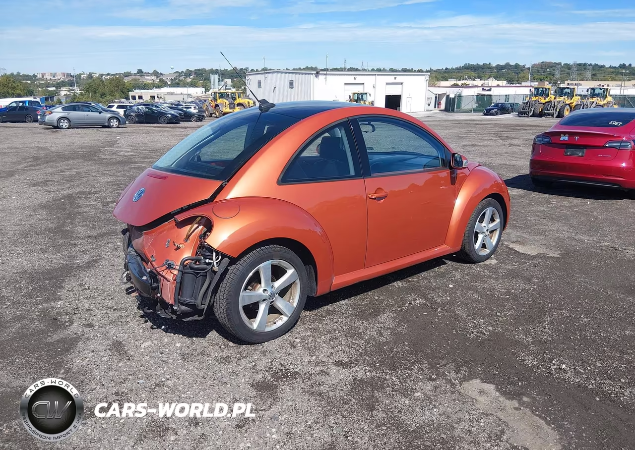 2010 Volkswagen New Beetle 2.5L Red Rock Edition VIN:3VWRG3AGXAM036578 - 4