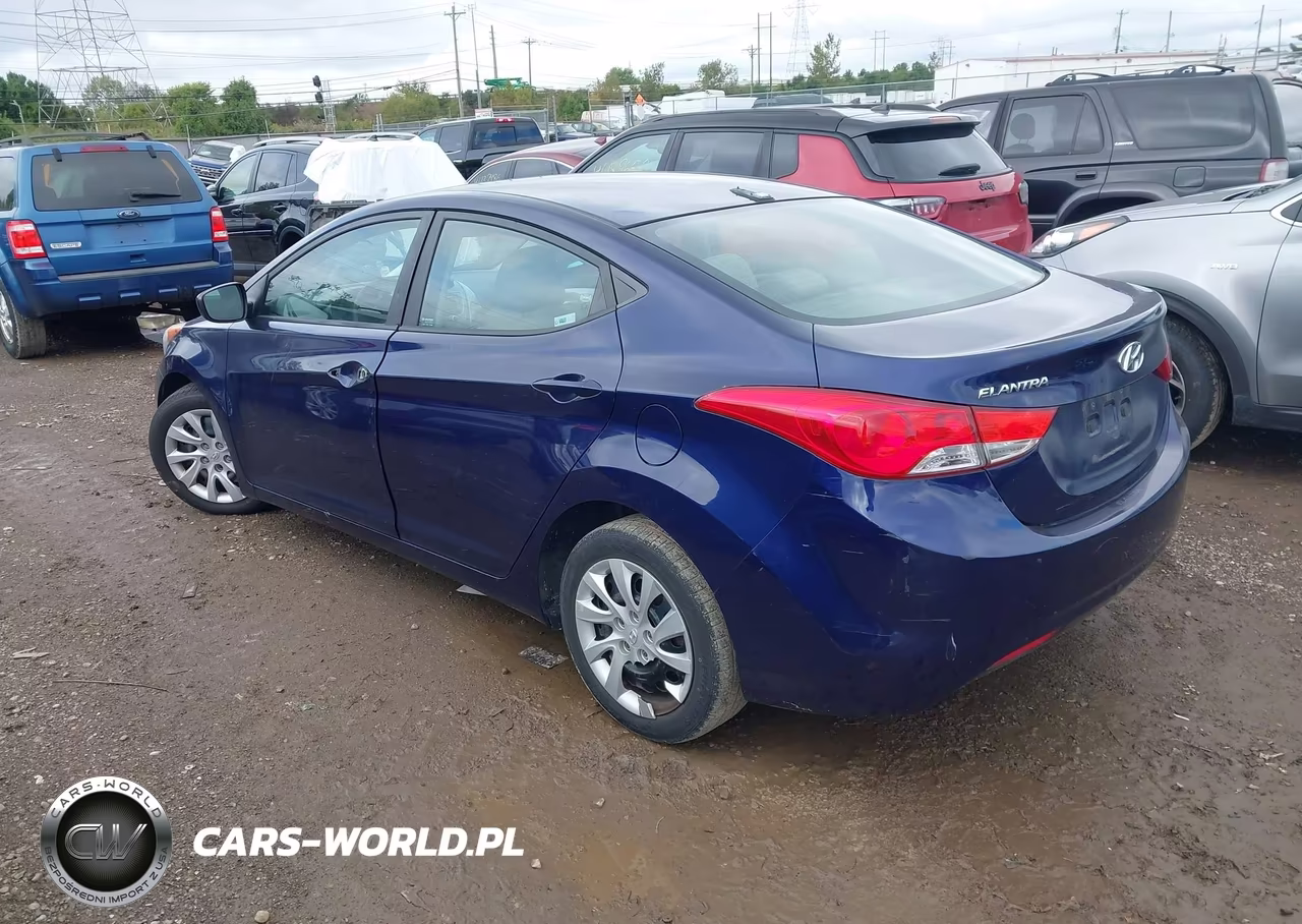 2013 Hyundai Elantra Gls VIN:5NPDH4AE6DH210364 - 3