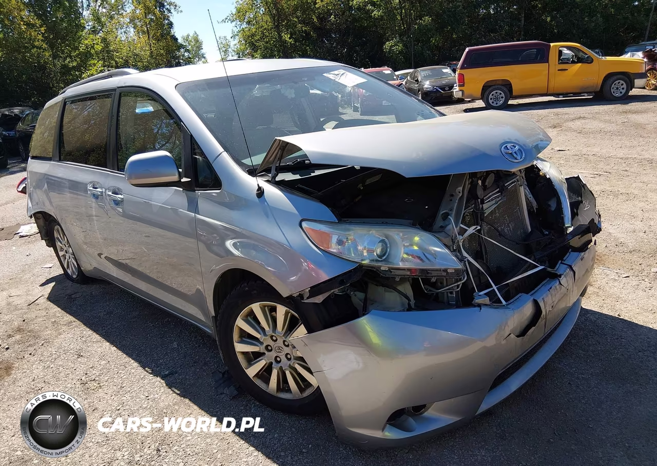 2014 Toyota Sienna Le 7 Passenger