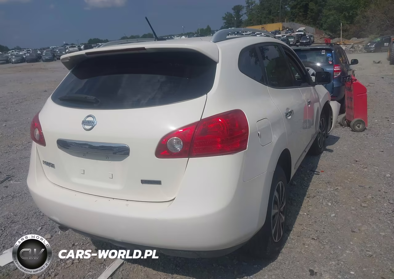 2014 Nissan Rogue Select S VIN:JN8AS5MT7EW620384 - 4