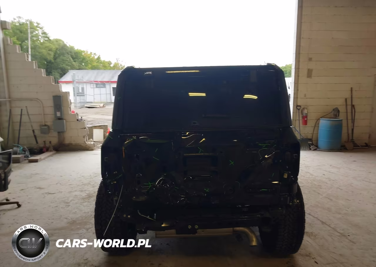 2025 Ford Bronco Badlands VIN:1FMEE9BP2SLA67217 - 17