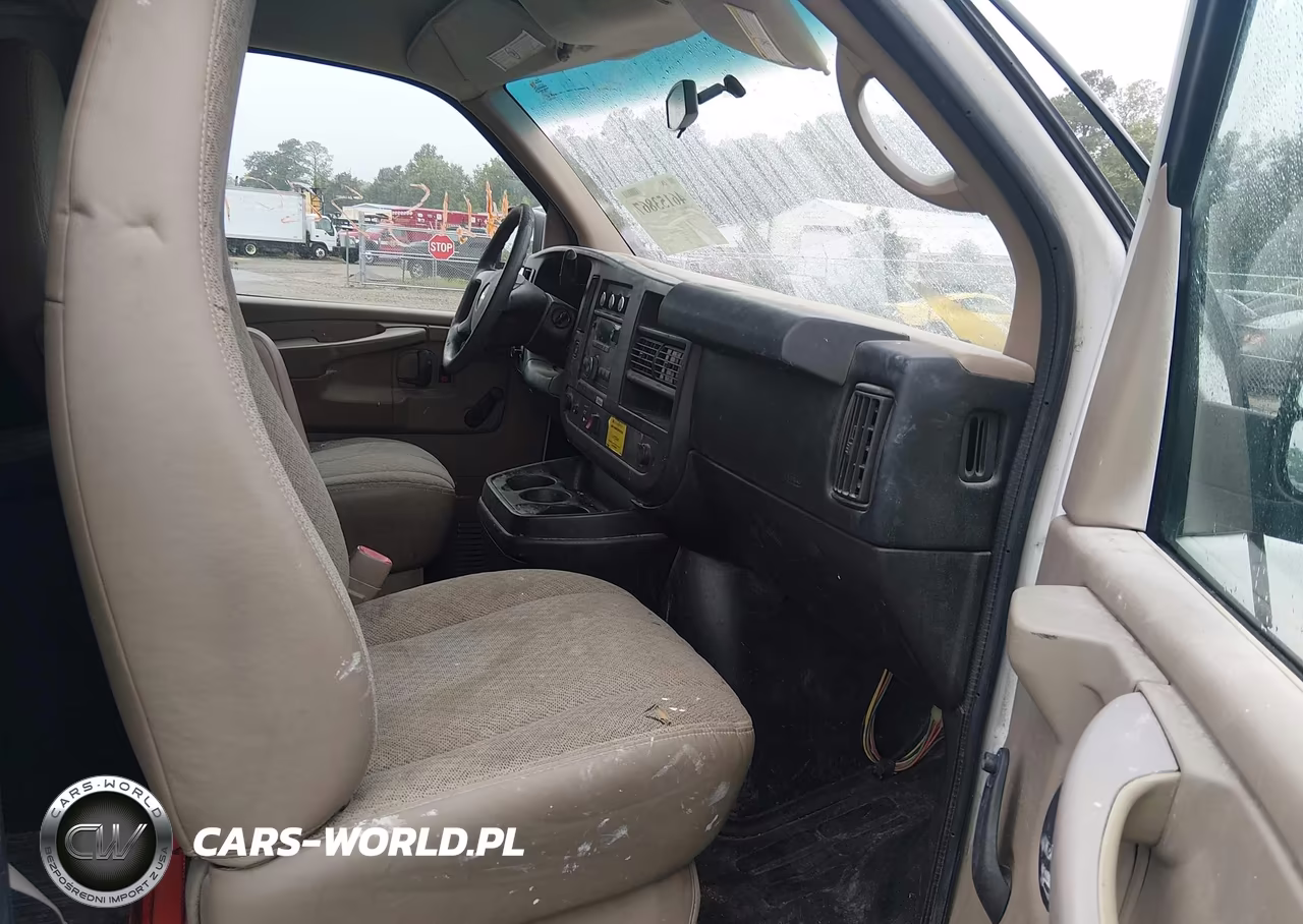 2011 Chevrolet Express 2500 Work Van VIN:1GCWGFCA4B1182442 - 5